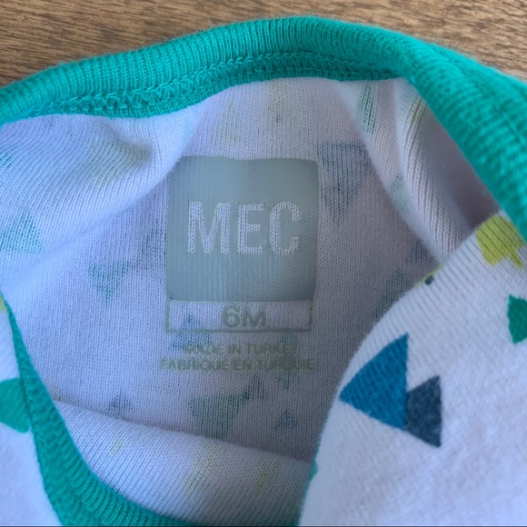 3/$10 MEC Baby unisex bodysuit 6m - Picture 2 of 3